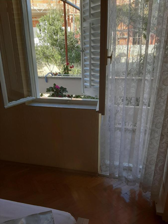 לון Apartments And Rooms Ljubica מראה חיצוני תמונה