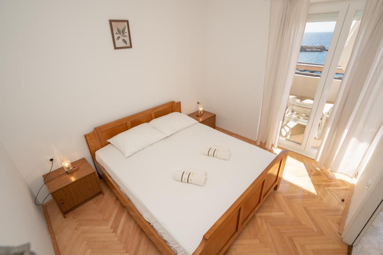לון Apartments And Rooms Ljubica מראה חיצוני תמונה