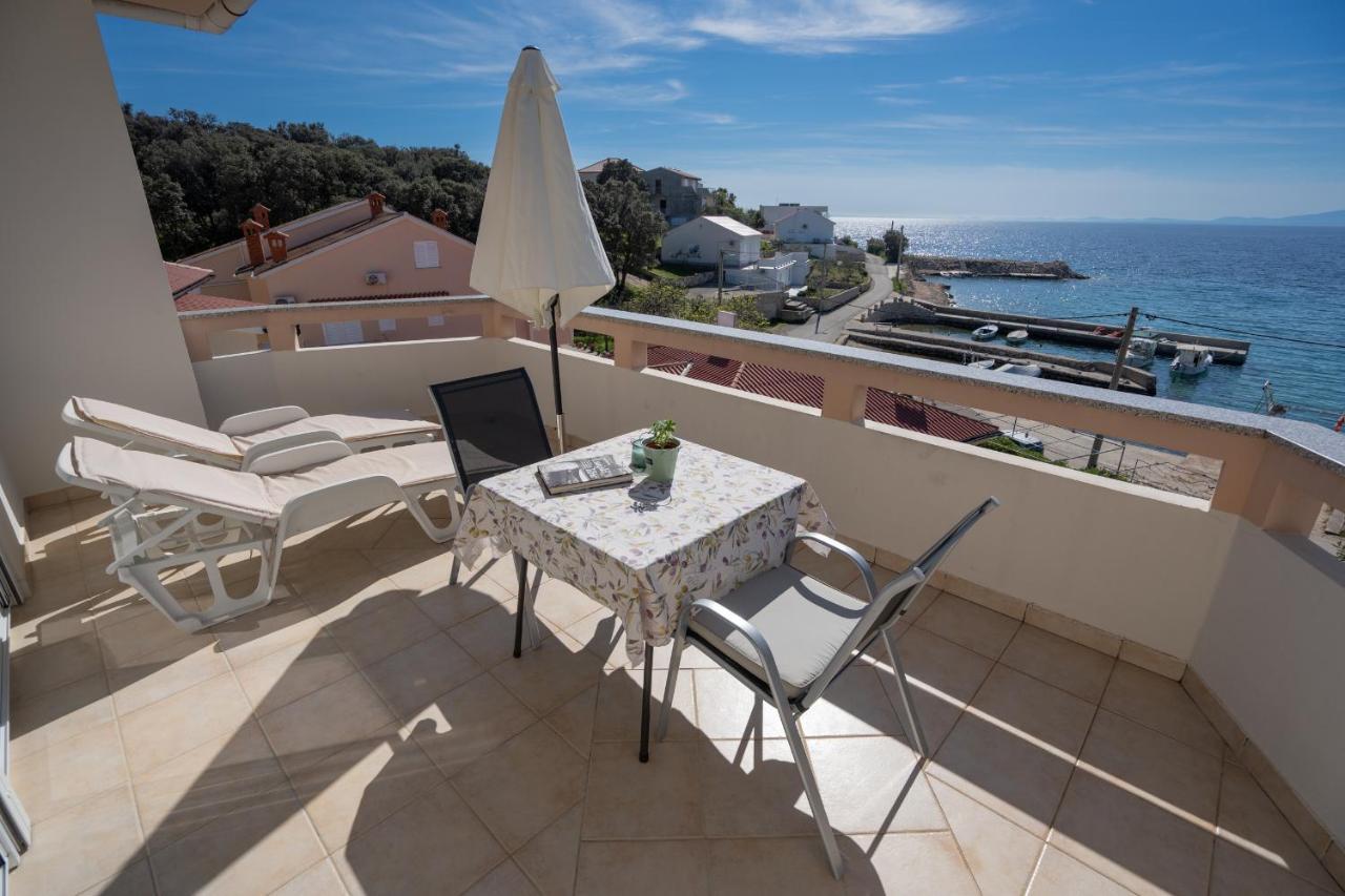 לון Apartments And Rooms Ljubica מראה חיצוני תמונה